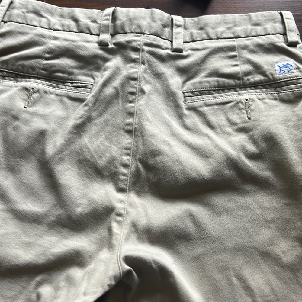Southern Tide Men’s shorts